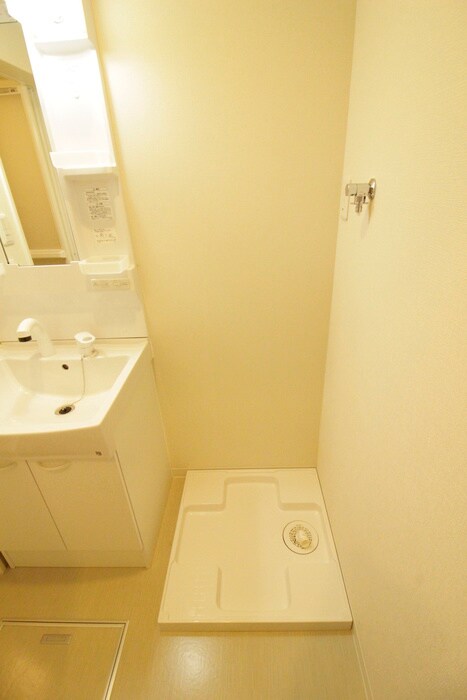 物件内観写真14　(洗濯機置場)