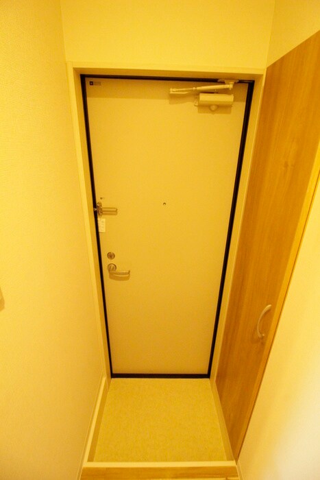 物件内観写真19　(玄関)