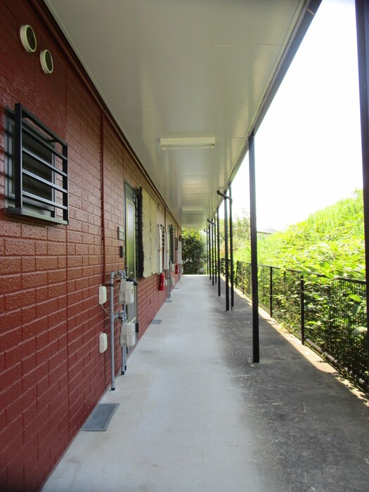 物件外観写真5　(エントランス部分)