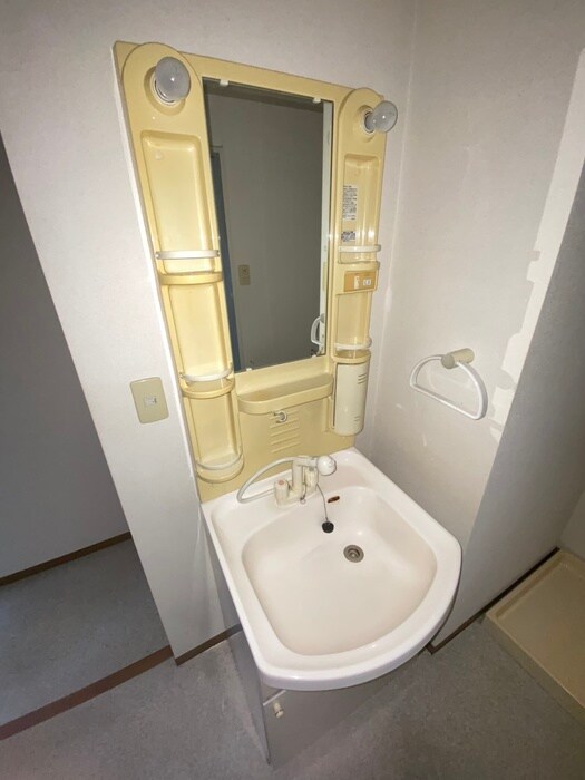 物件内観写真15　(洗面)