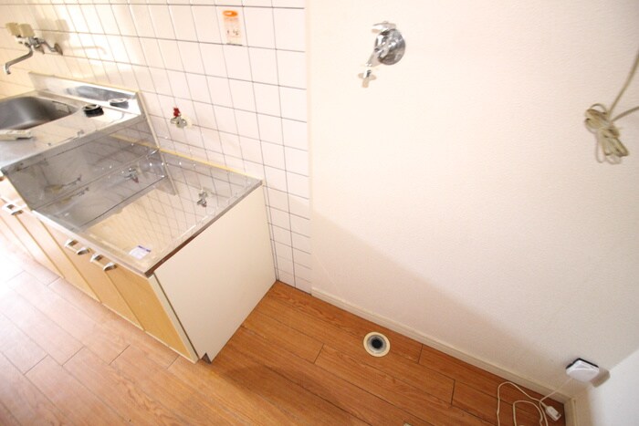 物件内観写真13　(洗濯機置場)