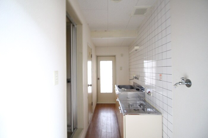 物件内観写真18　(廊下)