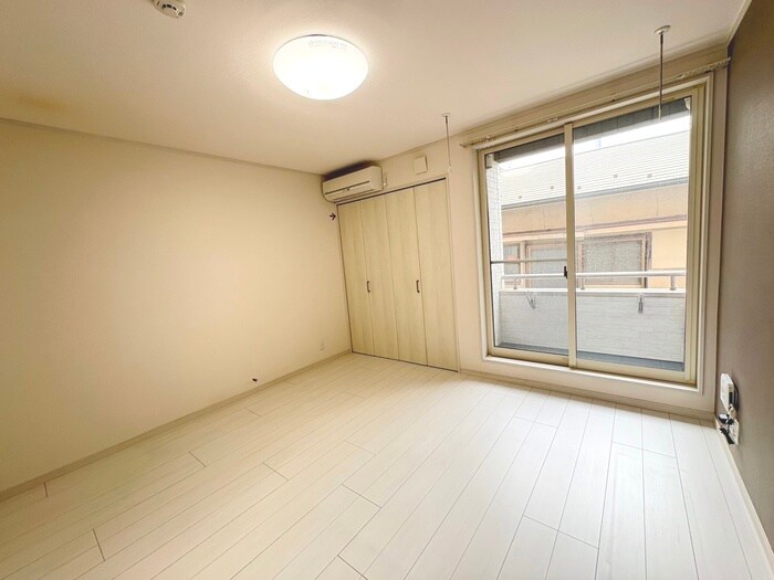 物件内観写真8　(居室)