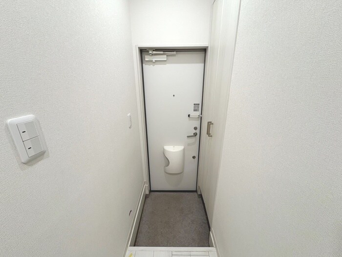 物件内観写真19　(玄関)