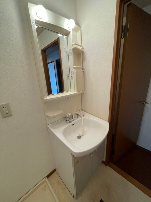 物件内観写真11　(洗面)