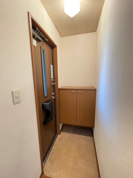物件内観写真17　(玄関)