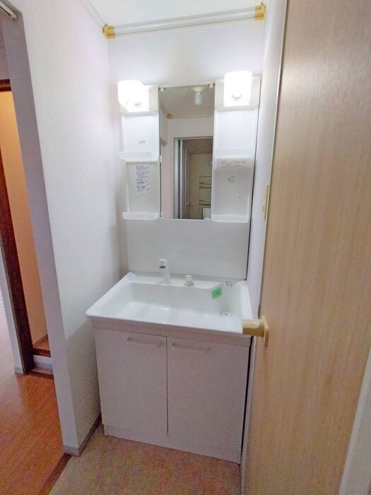 物件内観写真9　(洗面)