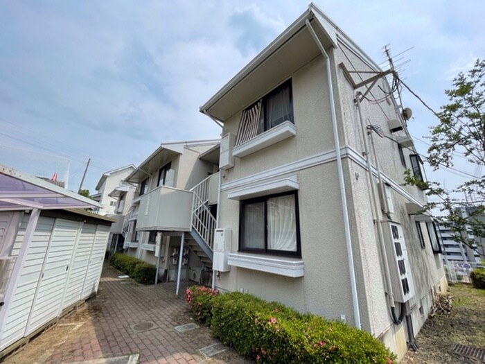 物件外観写真6　(エントランス部分)