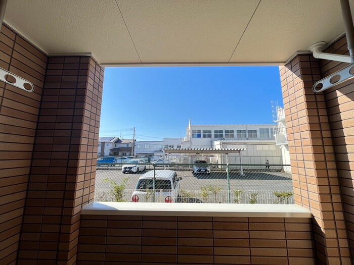 物件内観写真17　(室内からの展望)