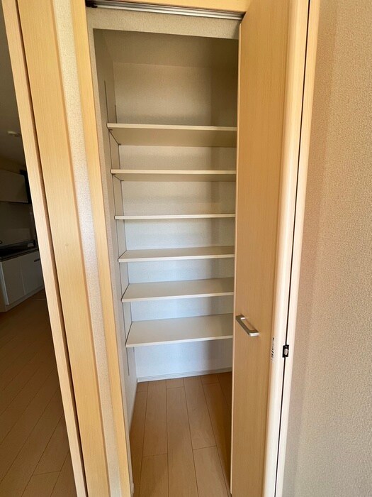 物件内観写真18　(靴箱)