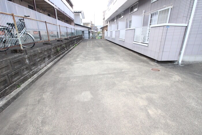 サンマルニ・イチゴ館の駐車場