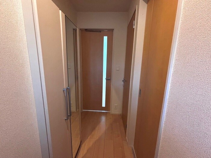 物件内観写真18　(廊下)