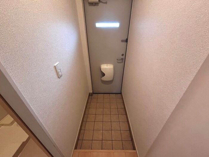 物件内観写真19　(玄関)