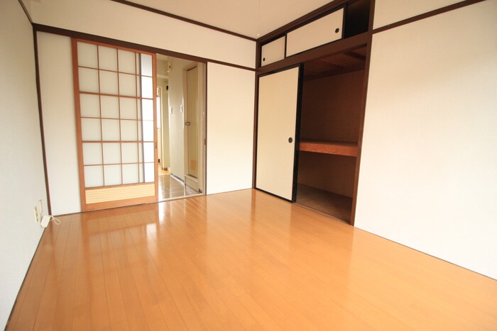 物件内観写真8　(居室)