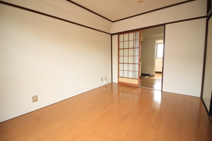 物件内観写真9　(居室)