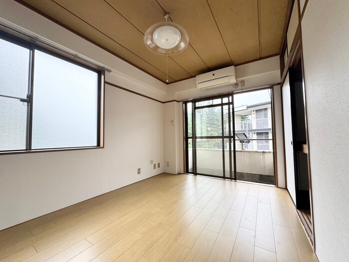 物件内観写真12　(居室)