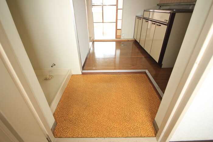 物件内観写真15　(玄関)