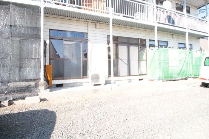 物件外観写真2　(駐車場)