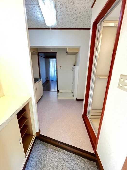 物件内観写真15　(玄関)