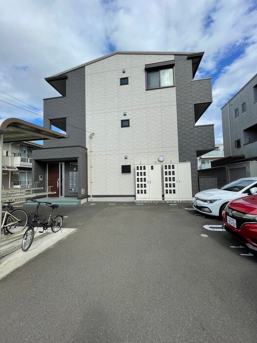 物件外観写真3　(外観写真)