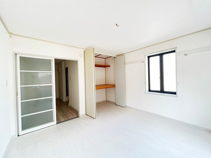 物件内観写真8　(居室)