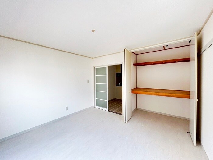 物件内観写真9　(居室)