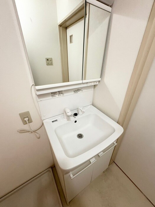 物件内観写真13　(洗面)