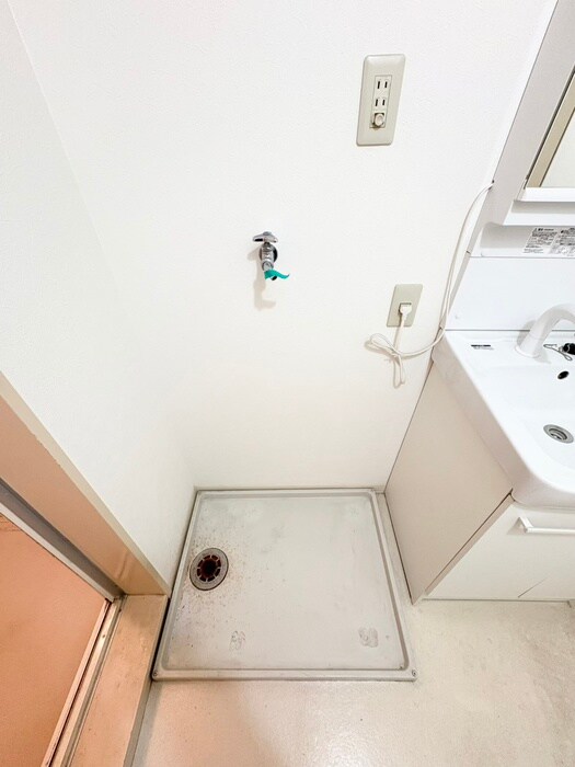 物件内観写真15　(洗濯機置場)