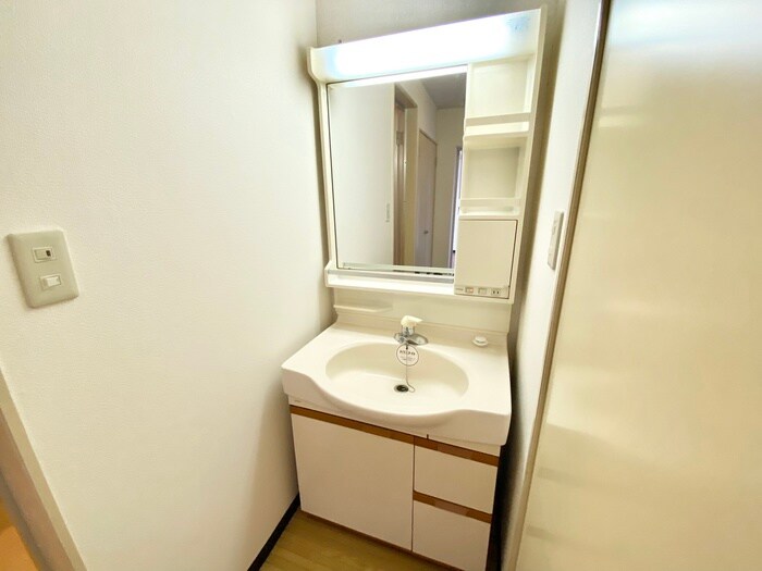 物件内観写真13　(洗面)