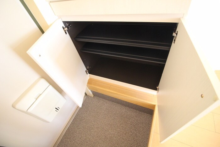 物件内観写真14　(靴箱)
