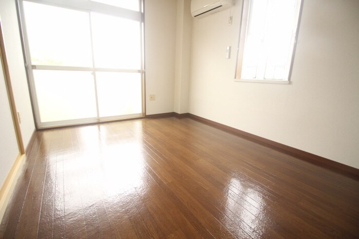 物件内観写真15　(居室)