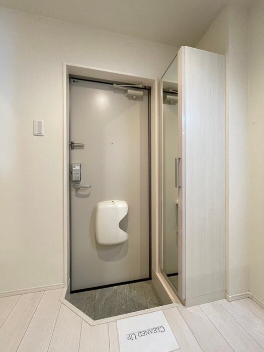 物件内観写真17　(玄関)