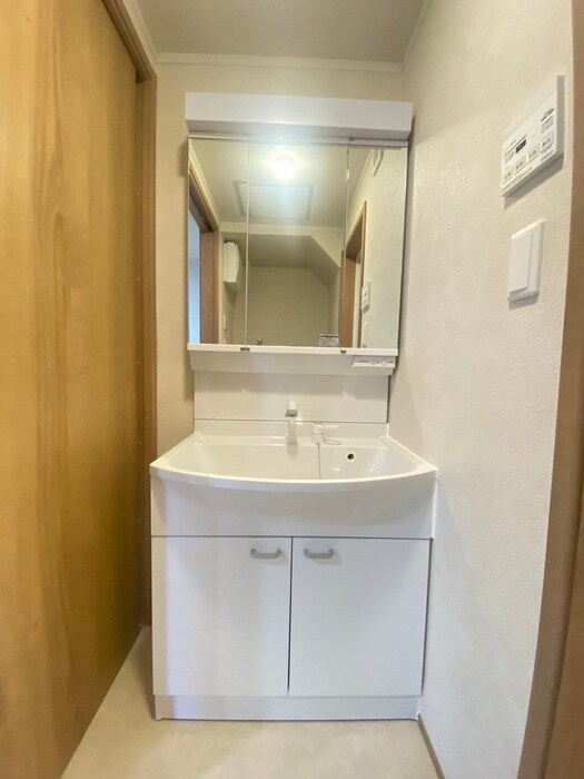 物件内観写真12　(洗面)