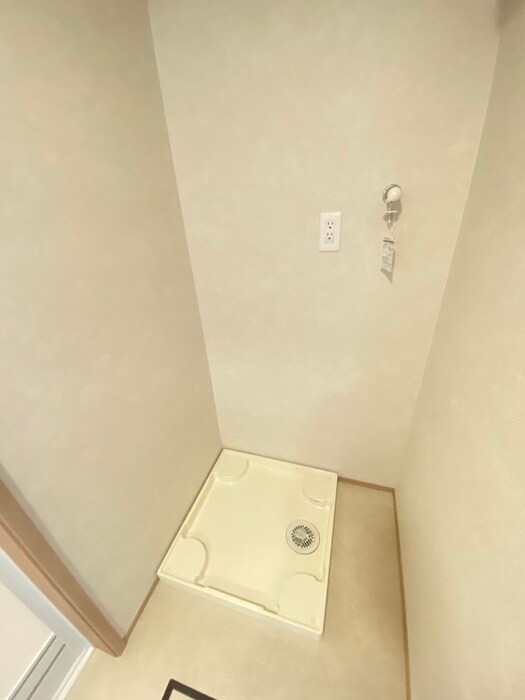 物件内観写真13　(洗濯機置場)