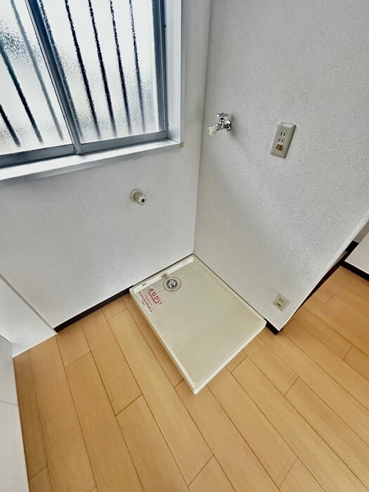 物件内観写真13　(洗濯機置場)