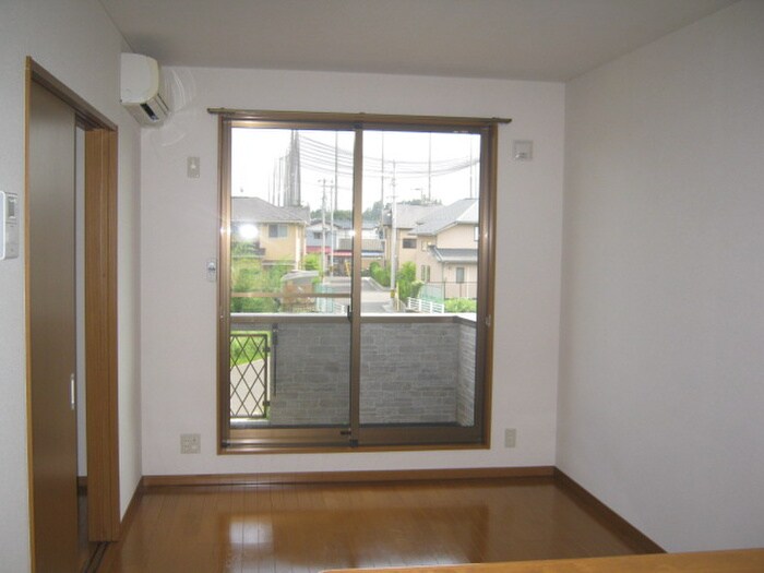 物件内観写真10　(居室)