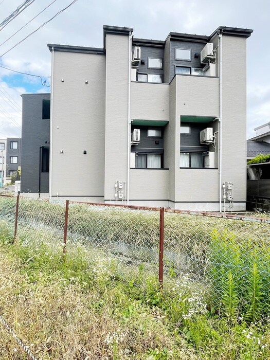 物件外観写真3　(外観写真)