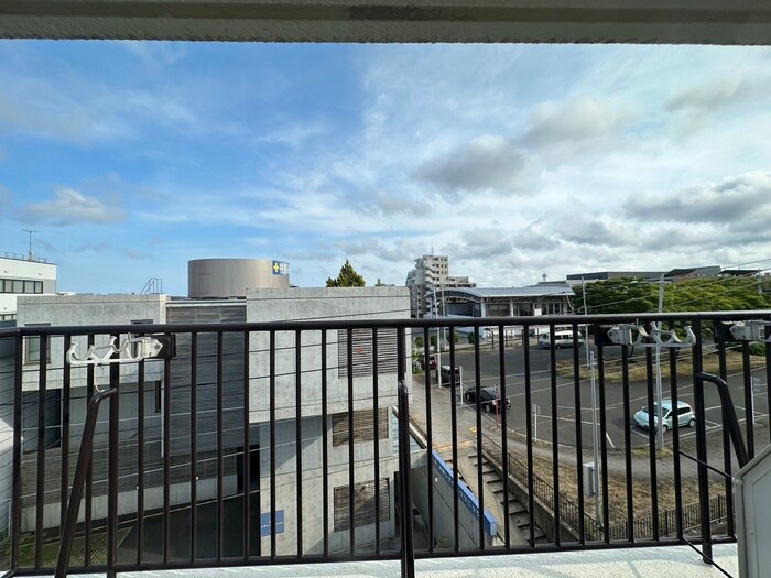 物件内観写真19　(室内からの展望)