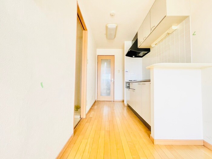 物件内観写真18　(廊下)