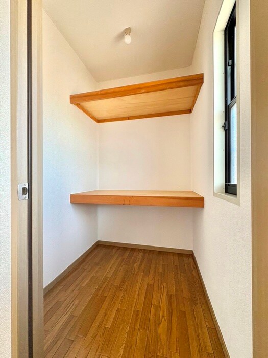 物件内観写真10　(収納)