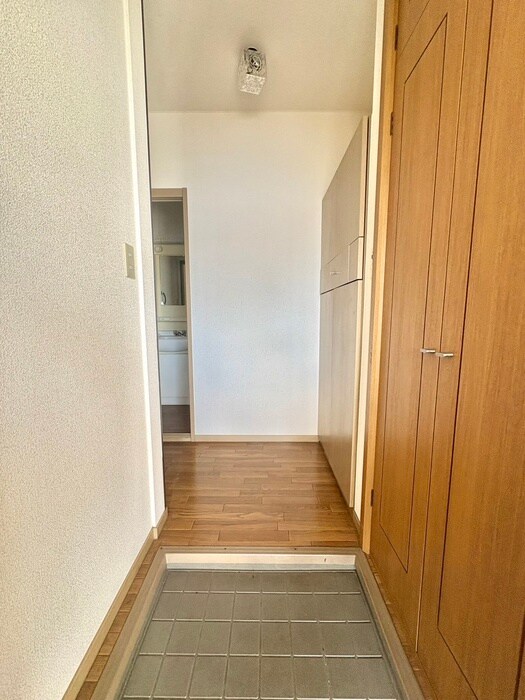 物件内観写真17　(廊下)