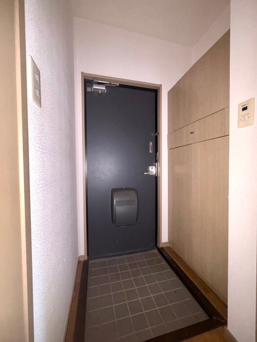 物件内観写真17　(玄関)