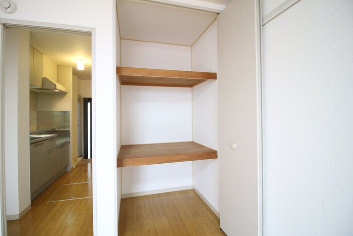 物件内観写真9　(収納)