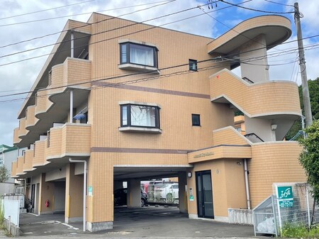 荒巻スカイマンション外観写真