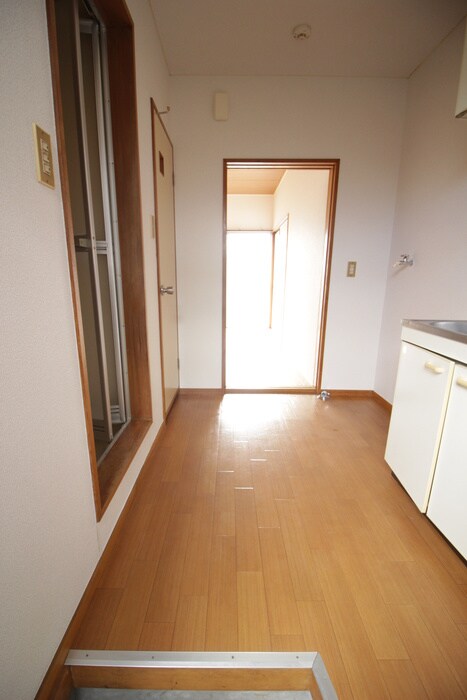 物件内観写真17　(廊下)