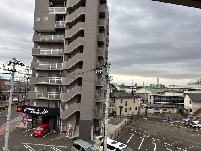 物件内観写真15　(室内からの展望)