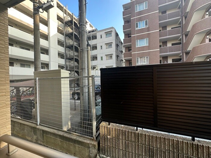 物件内観写真16　(室内からの展望)