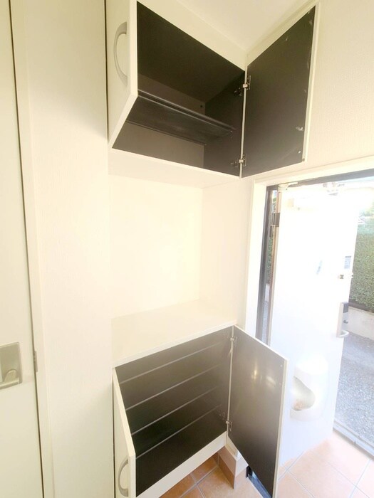 物件内観写真15　(靴箱)