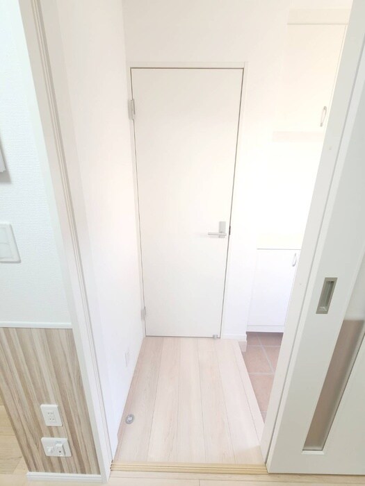 物件内観写真20　(廊下)