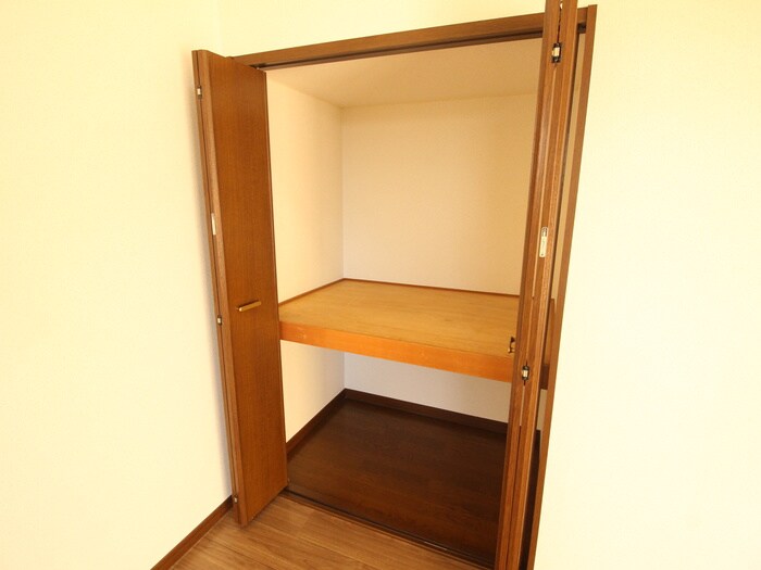物件内観写真18　(収納)